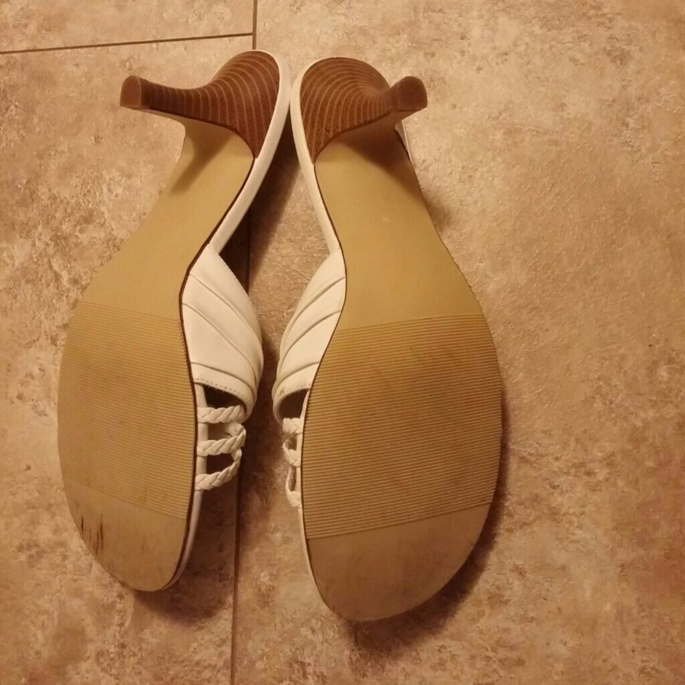 Shoes - Picture 2 of 3